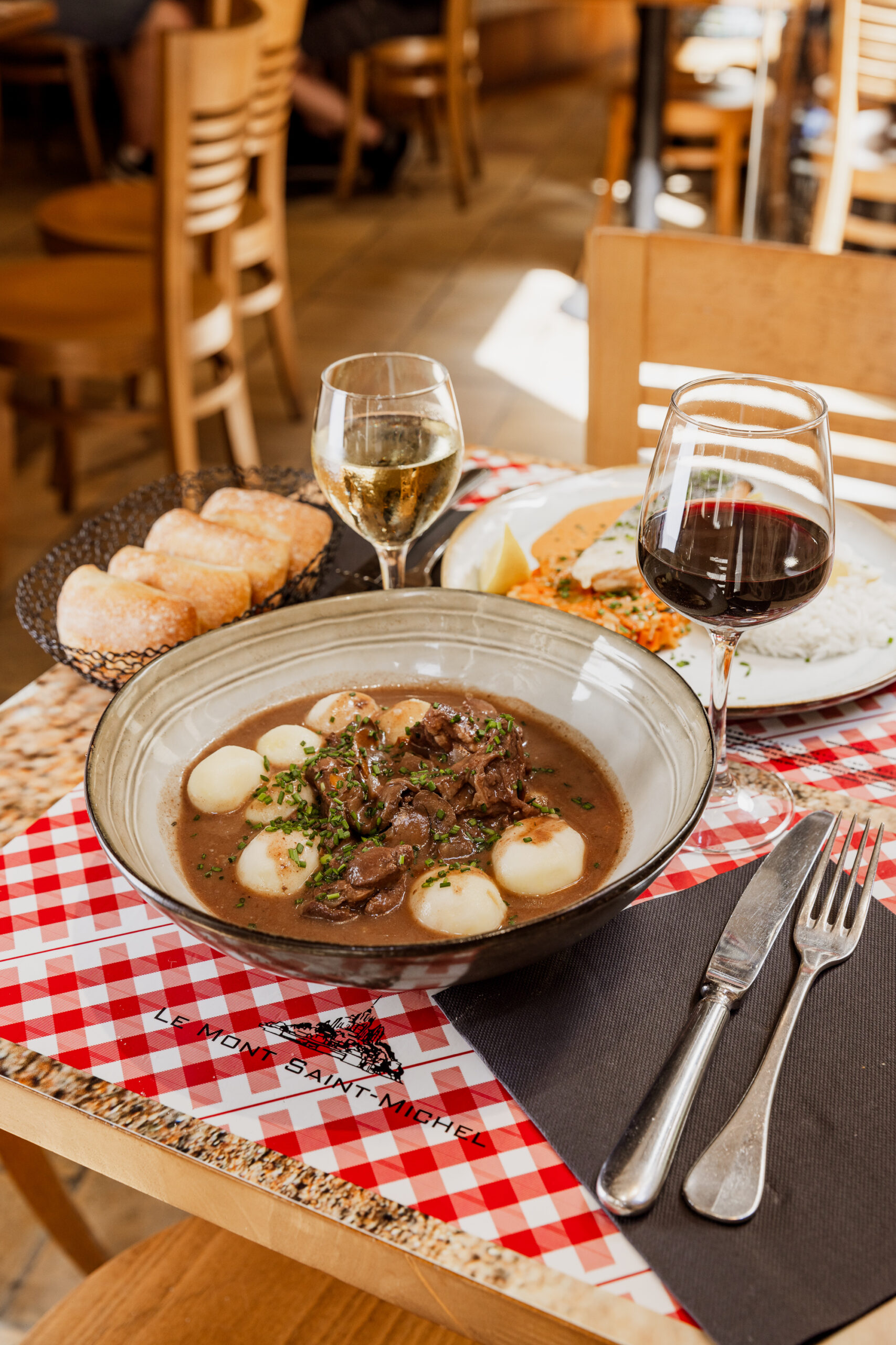 La Confiance restaurant | Confiance 12 scaled Confidence 12 scaled