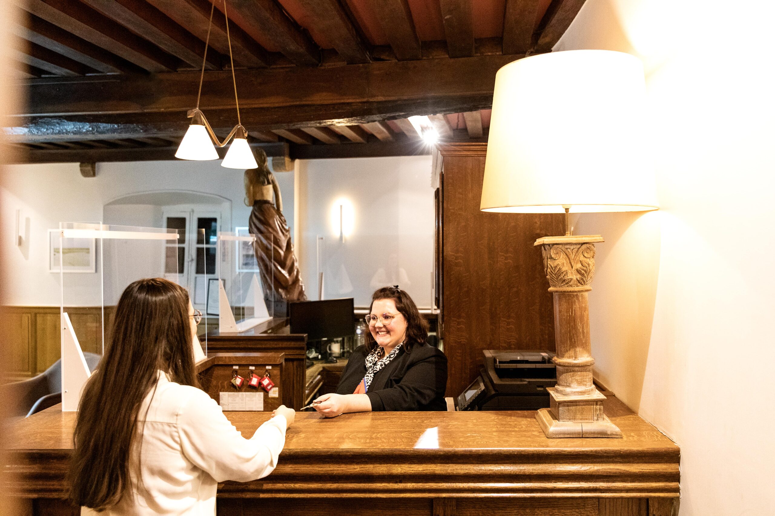 Hôtel La Confiance - Les Terrasses Poulard | Elodie Oliveira Photograph Paris Blush Photography 84 min scaled Elodie Oliveira Photographer Paris Blush Photography 84 min scaled